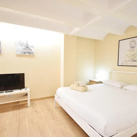 Centrico Apartamento Al Lado De Torres De Quart Valencia Exterior photo